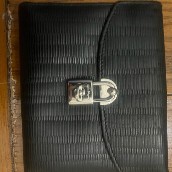 Salvatore ferragamo black wallet with silver lock EUC - Picture 5 of 8